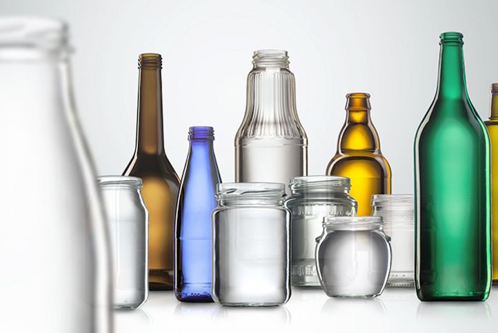 ¿Por qué las botellas de vidrio vienen en diferentes colores?